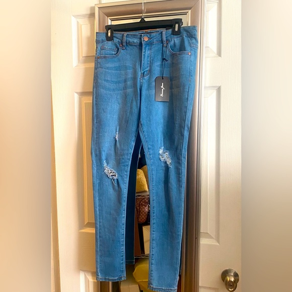 Sweet Love High Rise Skinny Jeans - Light Blue Wash - Picture 6 of 6